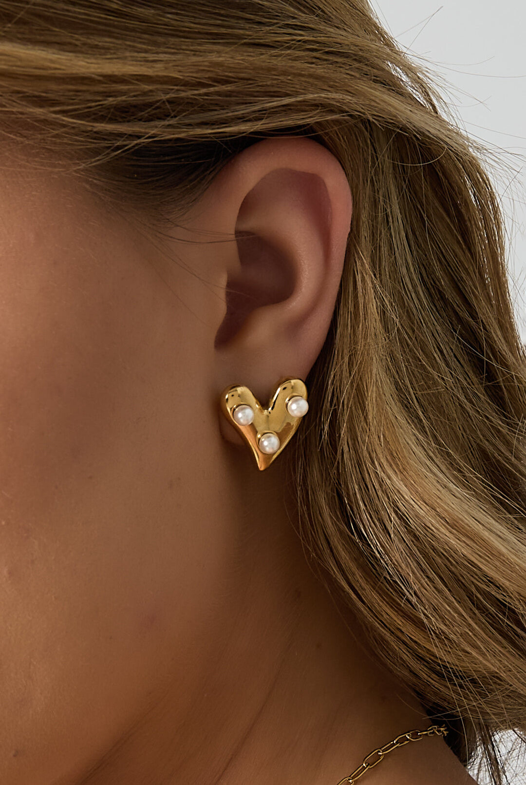 Heart earrings with pearls